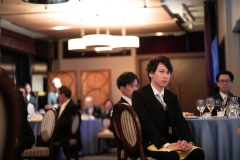 773